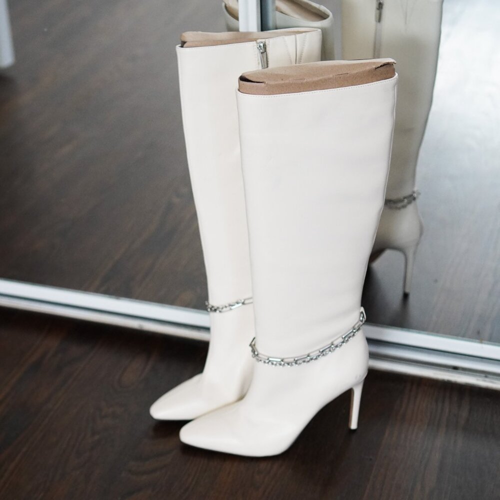 BRAND NEW LEATHER VINCE CAMUTO HIGH BOOTS